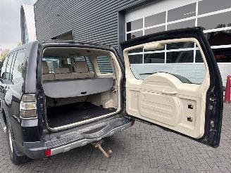 Mitsubishi Pajero 7 pers 3.0 V6 24V Jeep/SUV  Benzine 2.972cc 133kW (181pk) 4x4 picture 10