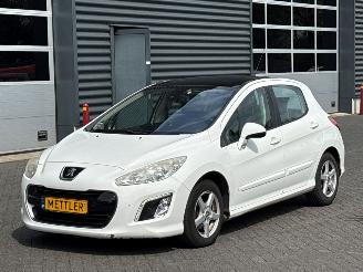 uszkodzony samochody osobowe Peugeot 308 1.6 VTI 16V Hatchback  Benzine 1.598cc 88kW (120pk) FWD 2012/7