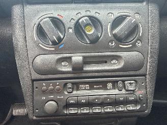 Opel Corsa -B 1.4i Hatchback  Benzine 1.389cc 44kW (60pk) FWD picture 15