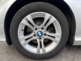 BMW 3-serie 318d 16V Combi/o  Diesel 1.995cc 105kW (143pk) RWD picture 28