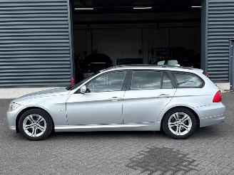 BMW 3-serie 318d 16V Combi/o  Diesel 1.995cc 105kW (143pk) RWD picture 2