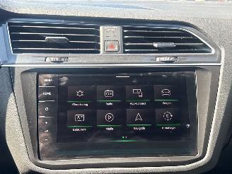 Volkswagen Tiguan R-Line 1.4 TSI eHybrid 16V SUV  Elektrisch Benzine 1.395cc 180kW (265pk) FWD 1.4 TSI eHybrid 16V SUV  Elektrisch Benzine 1.395cc 195kW (265pk) FWD picture 17