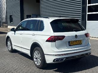 Volkswagen Tiguan R-Line 1.4 TSI eHybrid 16V SUV  Elektrisch Benzine 1.395cc 180kW (265pk) FWD 1.4 TSI eHybrid 16V SUV  Elektrisch Benzine 1.395cc 195kW (265pk) FWD picture 3