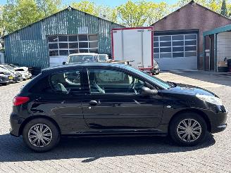 Peugeot 206+ 1.1 Hatchback  Benzine 1.124cc 44kW (60pk) FWD picture 6
