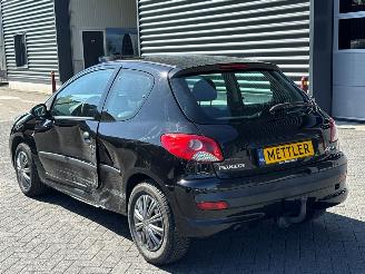 Peugeot 206+ 1.1 Hatchback  Benzine 1.124cc 44kW (60pk) FWD picture 3