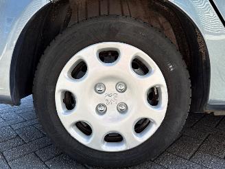 Peugeot 206 1.4 Combi/o  Benzine 1.360cc 55kW (75pk) FWD picture 20