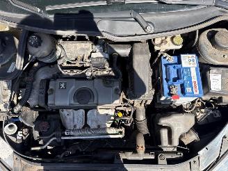 Peugeot 206 1.4 Combi/o  Benzine 1.360cc 55kW (75pk) FWD picture 24