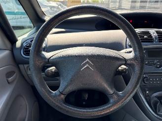 Citroën Xsara PICASSO 1.8 16V MPV  Benzine 1.749cc 86kW (117pk) FWD picture 12