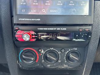 Renault Clio 1.2 16V Hatchback  Benzine 1.149cc 55kW (75pk) FWD picture 15