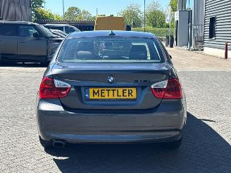BMW 3-serie 316i 16V Sedan 4Dr Benzine 1.597cc 90kW (122pk) RWD picture 4