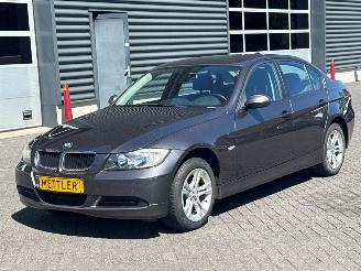 Damaged car BMW 3-serie 316i 16V Sedan 4Dr Benzine 1.597cc 90kW (122pk) RWD 2008/7