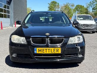 BMW 3-serie 320i 16V Combi/o  Benzine 1.995cc 110kW (150pk) RWD picture 8