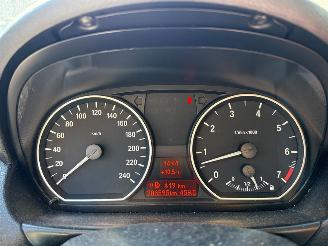 BMW 1-serie 118i 16V Hatchback 2Dr Benzine 1.995cc 105kW (143pk) RWD picture 14