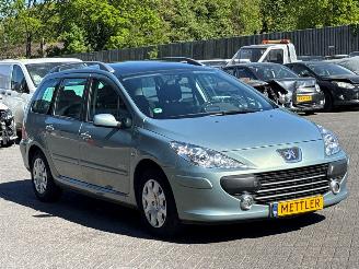 Peugeot 307 7 persoons 1.6 16V Combi/o  Benzine 1.587cc 80kW (109pk) FWD picture 7