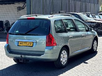 Peugeot 307 7 persoons 1.6 16V Combi/o  Benzine 1.587cc 80kW (109pk) FWD picture 5