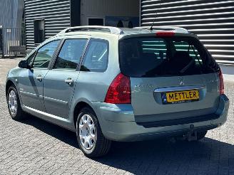 Peugeot 307 7 persoons 1.6 16V Combi/o  Benzine 1.587cc 80kW (109pk) FWD picture 3