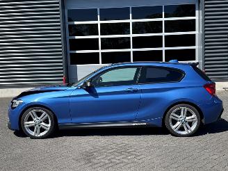 BMW 1-serie 114i 1.6 16V Hatchback 2Dr Benzine 1.598cc 75kW (102pk) RWD picture 2