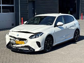 Unfallwagen BMW 1-serie 120d TwinPower Turbo 2.0 16V Hatchback  Elektrisch Diesel 1.995cc 120kW (163pk) FWD 2024/11