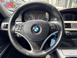 BMW 3-serie 325i 24V Combi/o  Benzine 2.979cc 160kW (218pk) RWD picture 13