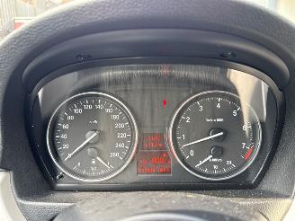 BMW 3-serie 325i 24V Combi/o  Benzine 2.979cc 160kW (218pk) RWD picture 14