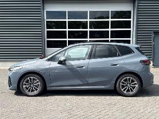 BMW 2-serie 220i Mild Hybrid 1.5 TwinPower Turbo 12V MPV  Elektrisch Benzine 1.499cc 125kW (170pk) FWD picture 2