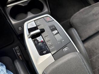 BMW 2-serie 220i Mild Hybrid 1.5 TwinPower Turbo 12V MPV  Elektrisch Benzine 1.499cc 125kW (170pk) FWD picture 22