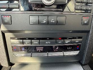 Mercedes E-klasse E-350 CGI V6 24V Coupe 2Dr Benzine 3.498cc 215kW (292pk) RWD picture 16
