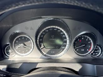 Mercedes E-klasse E-350 CGI V6 24V Coupe 2Dr Benzine 3.498cc 215kW (292pk) RWD picture 13