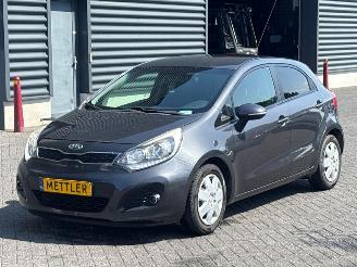 Kia Rio 1.2 CVVT 16V Hatchback Benzine 1.248cc 63kW (86pk) FWD 2012/4