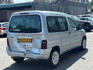 Citroën Berlingo 5 Persoons 1.6 16V MPV  Benzine 1.587cc 80kW (109pk) FWD picture 5