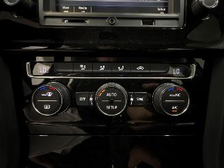 Volkswagen Golf 1.4 TSI 16V Hatchback  Benzine 1.395cc 103kW (140pk) FWD picture 17