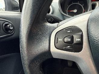 Ford Fiesta 1.4 16V Hatchback  Benzine 1.388cc 71kW (97pk) FWD picture 13