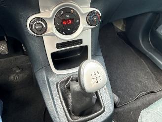 Ford Fiesta 1.4 16V Hatchback  Benzine 1.388cc 71kW (97pk) FWD picture 19