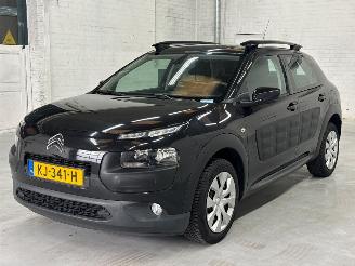 Damaged car Citroën C4 cactus 1.2 PureTech 82 12V Hatchback 4Dr Benzine 1.199cc 60kW (82pk) FWD 2016/9