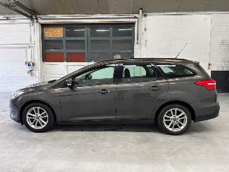 Ford Focus 1.0 Ti-VCT EcoBoost picture 2