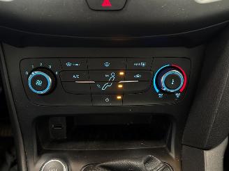 Ford Focus 1.0 Ti-VCT EcoBoost 12V 100 Combi/o  Benzine 998cc 74kW (101pk) FWD picture 19