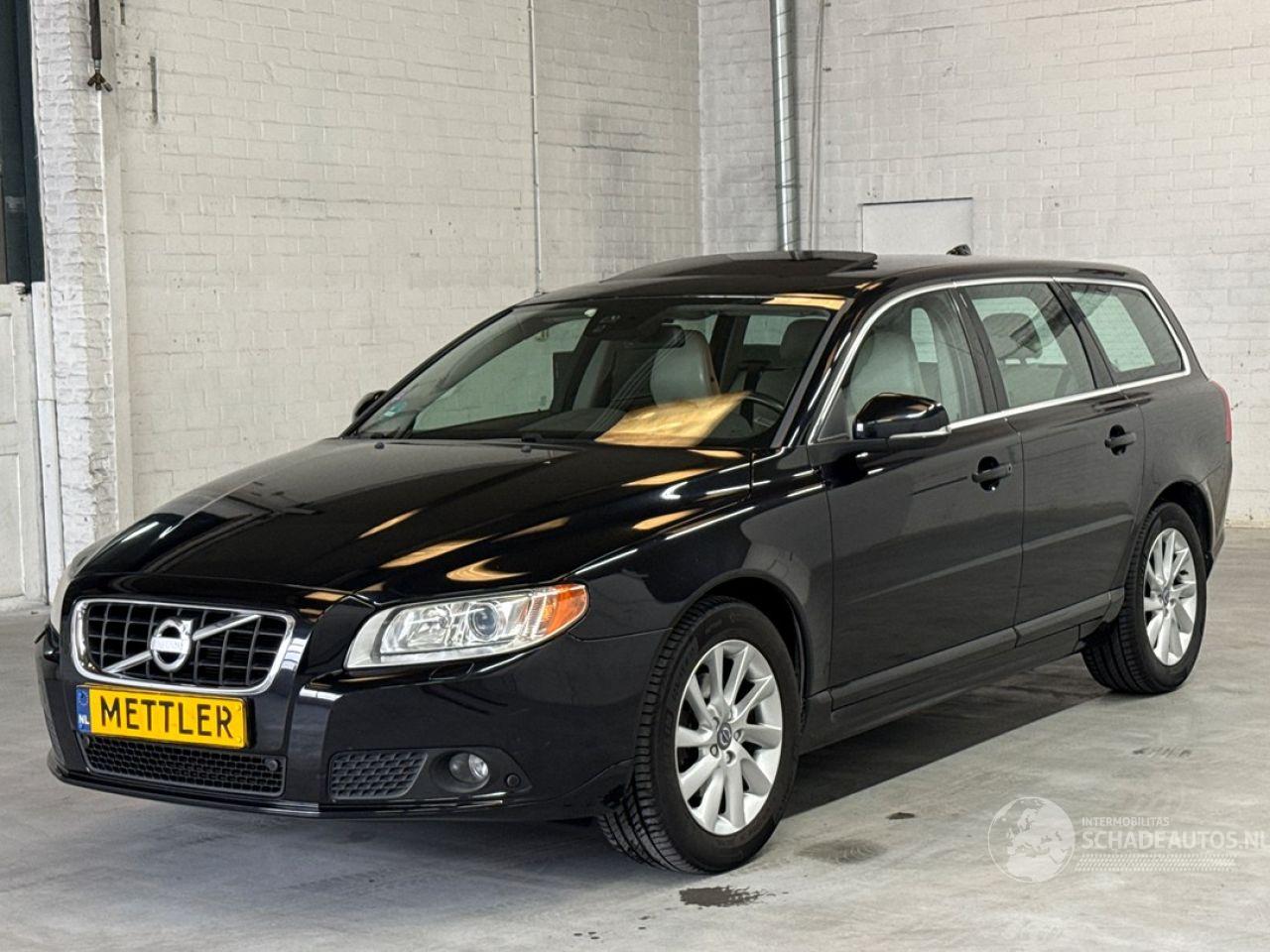 Volvo V-70 1.6 T4 16V Combi/o  Benzine 1.596cc 132kW (179pk) FWD
