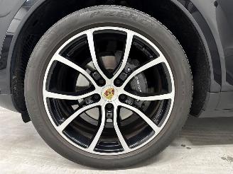 Porsche Cayenne 3.0 V6 Turbo 24V SUV  Benzine 2.995cc 250kW (340pk) 4x4 2017-05/2023-05 (9YAEA) MDCBE picture 10