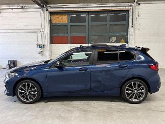 BMW 1-serie 116d 1.5 12V TwinPower Hatchback  Diesel 1.496cc 85kW (116pk) FWD picture 2