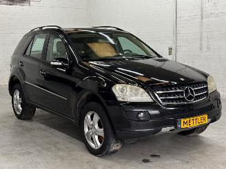 Mercedes ML 3.0 ML-280 CDI 4-Matic V6 24V SUV picture 7