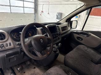 Renault Trafic 1.6 dCi 120 Twin Turbo picture 17