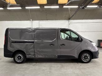 Renault Trafic 1.6 dCi 120 Twin Turbo picture 5