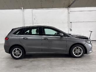 Mercedes B-klasse 1.3 B-180 Turbo 16V Hatchback  Benzine 1.332cc 100kW (136pk) FWD picture 6
