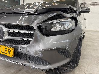 Mercedes B-klasse 1.3 B-180 Turbo 16V Hatchback  Benzine 1.332cc 100kW (136pk) FWD picture 29