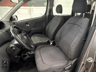 Toyota Yaris-verso 1.3 16V MPV  Benzine 1.299cc 62kW (84pk) FWD picture 12