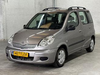 Avarii autoturisme Toyota Yaris-verso 1.3 16V MPV  Benzine 1.299cc 62kW (84pk) FWD 2004/10
