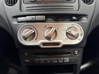 Toyota Yaris-verso 1.3 16V MPV  Benzine 1.299cc 62kW (84pk) FWD picture 16