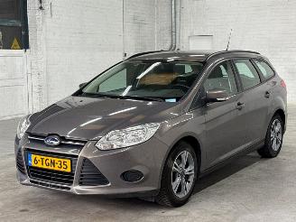 škoda osobní automobily Ford Focus 1.0 Ti-VCT EcoBoost 12V 100 Combi/o  Benzine 998cc 74kW (101pk) FWD 2014/1