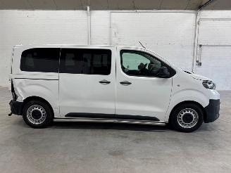 Toyota Proace 1.5 D-4D 120 16V Bestel  Diesel 1.499cc 88kW (120pk) FWD picture 6