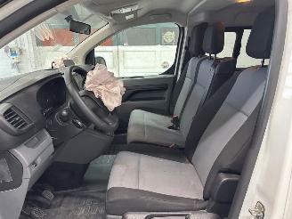 Toyota Proace 1.5 D-4D 120 16V Bestel  Diesel 1.499cc 88kW (120pk) FWD picture 16